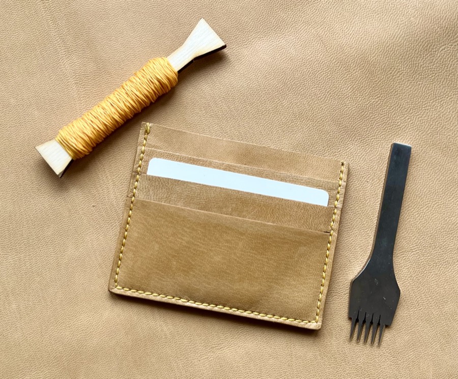 Card holder z cienkiej koziej skóry na 6 kart